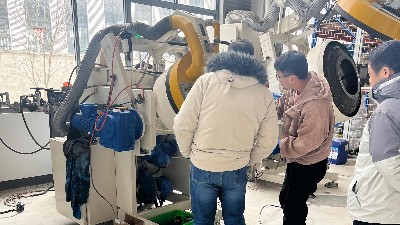 【滾噴機打樣】天津鐵路運輸設備配件客戶到訪--自動滾噴機打樣